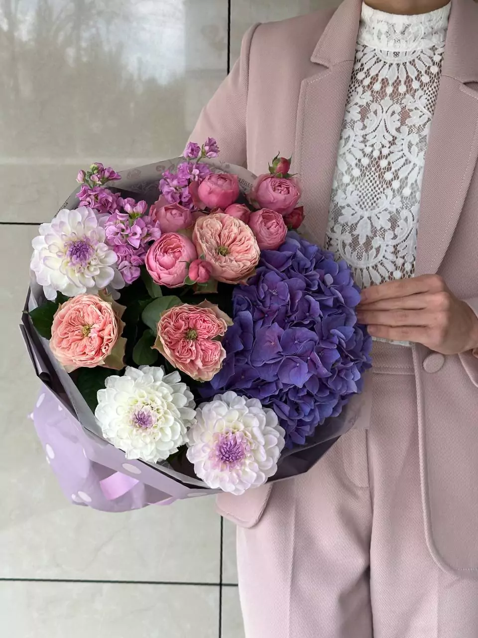 image of bouquet of flowers